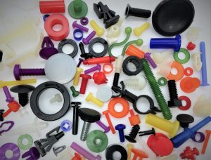 Micro Partes® – Sujetadores Plásticos & Componentes de Hule / Fabricación de Moldes de Inyección. Plastic Fasteners & Rubber Components.